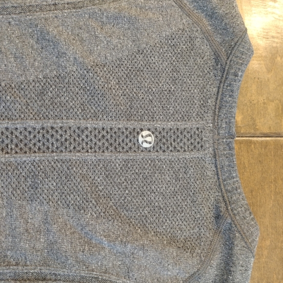 LULULEMON Women's Swiftly Tech gray long-sleeve top - 8 - Picture 9 of 12